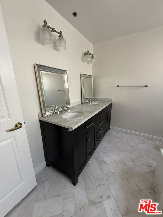 1238 S Holt Avenue - Photo 28