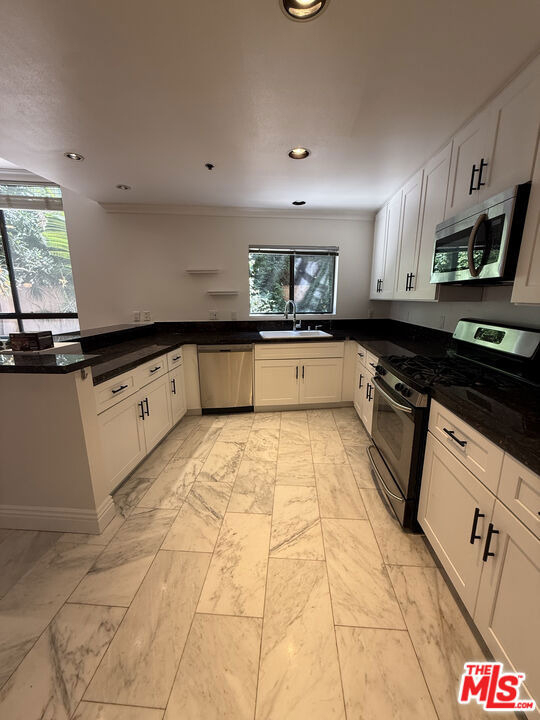 1238 S Holt Avenue - Photo 10