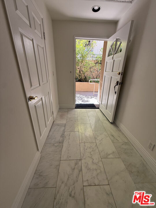1238 S Holt Avenue - Photo 36