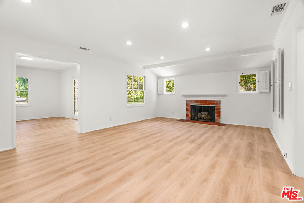 1501 Kelton Avenue - Photo 12