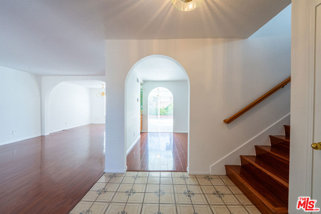 12023 Stone Gate Way - Photo 10
