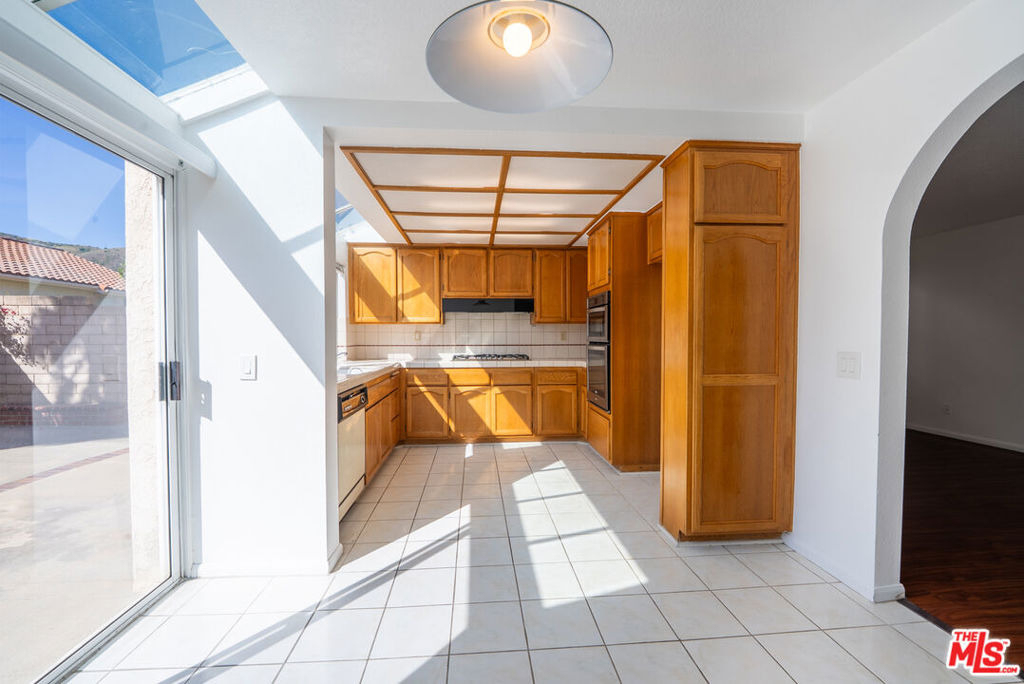 12023 Stone Gate Way - Photo 21