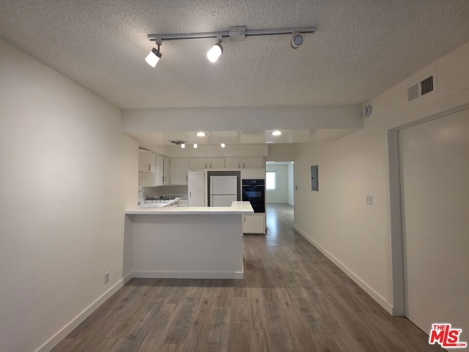 1711 Malcolm Avenue - Photo 1