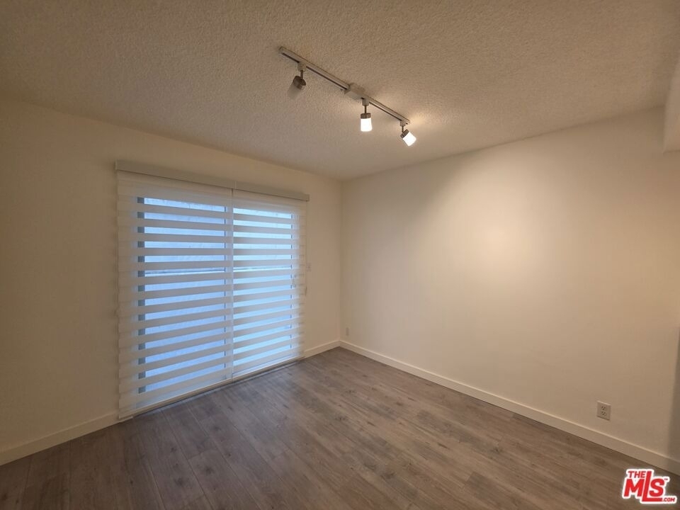 1711 Malcolm Avenue - Photo 33