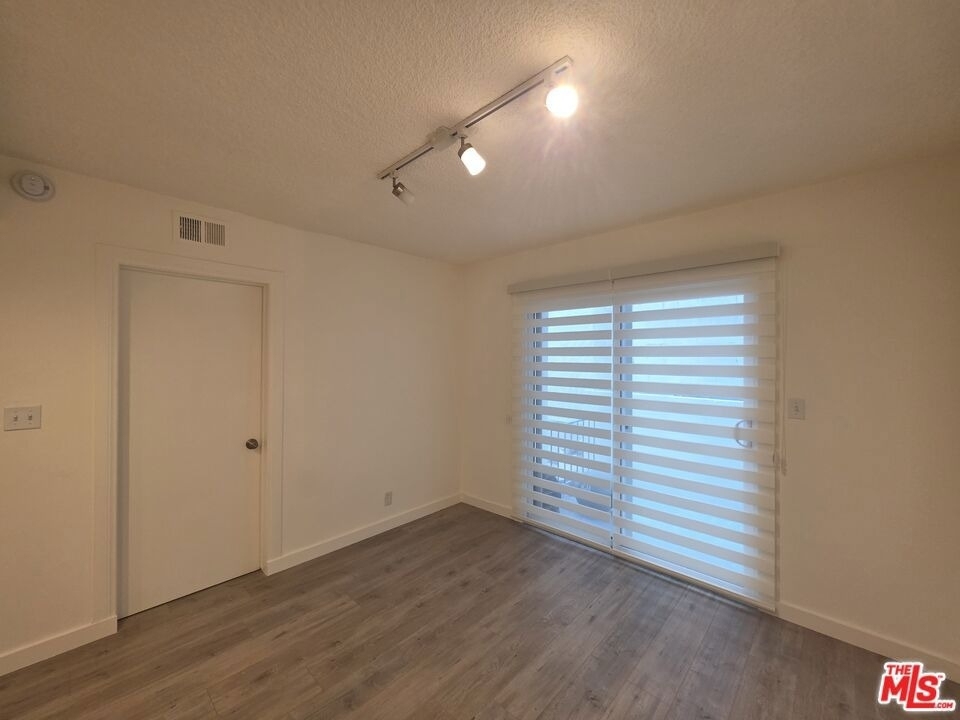 1711 Malcolm Avenue - Photo 36