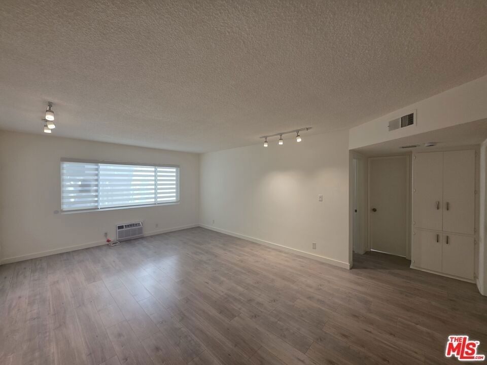 1711 Malcolm Avenue - Photo 31