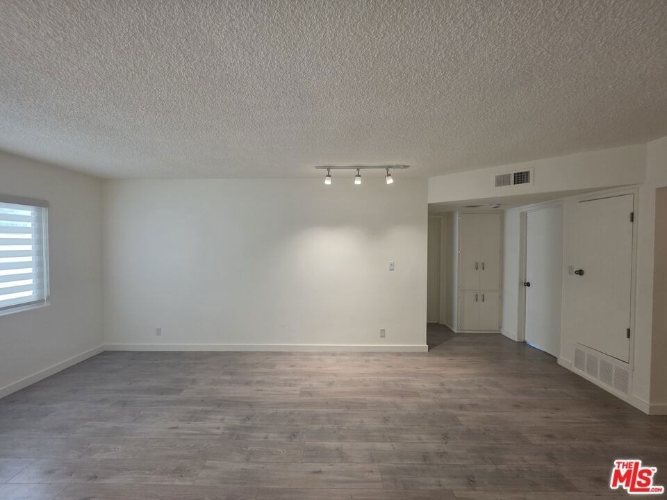1711 Malcolm Avenue - Photo 32