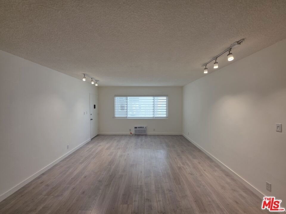 1711 Malcolm Avenue - Photo 30