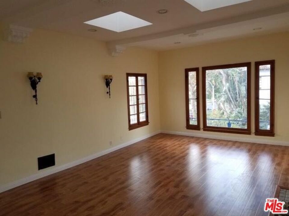 8737 Clifton Way - Photo 1