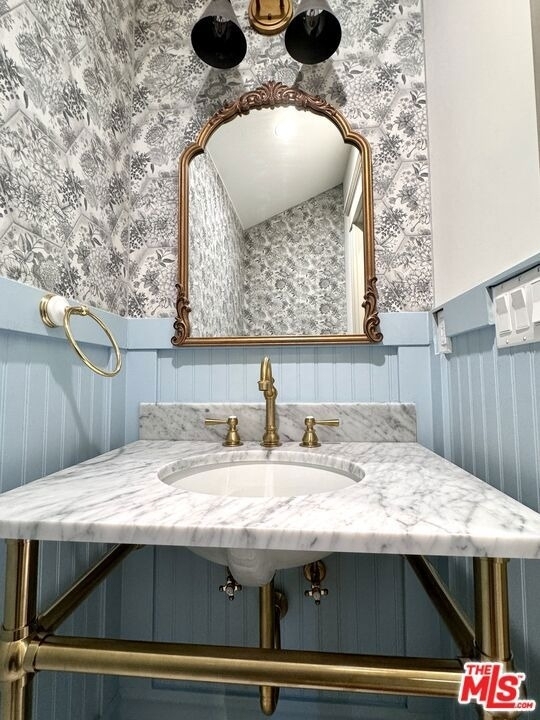 2180 W 31st Street - Photo 14