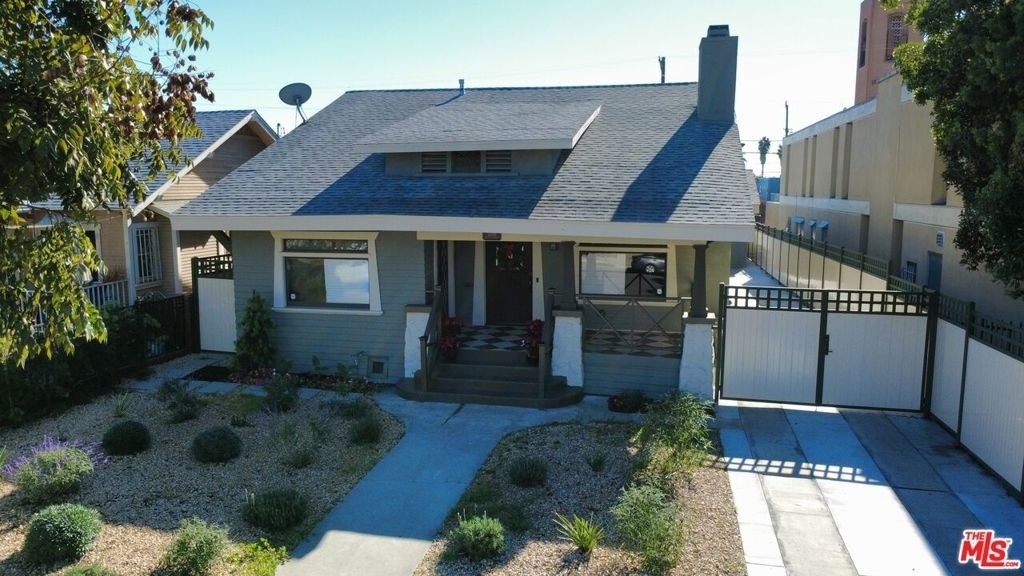 2180 W 31st Street - Photo 4