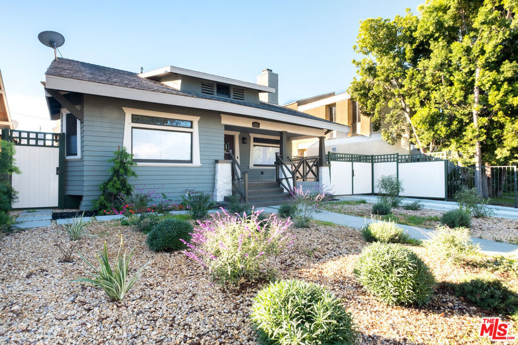 2180 W 31st Street - Photo 3