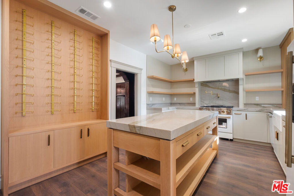 2180 W 31st Street - Photo 11