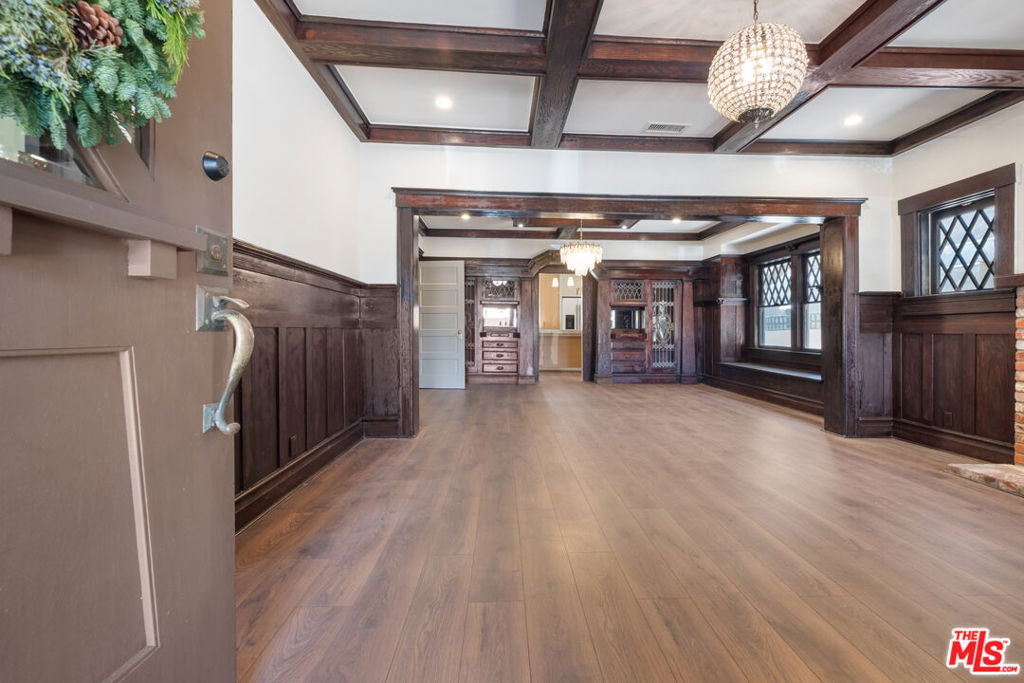 2180 W 31st Street - Photo 6