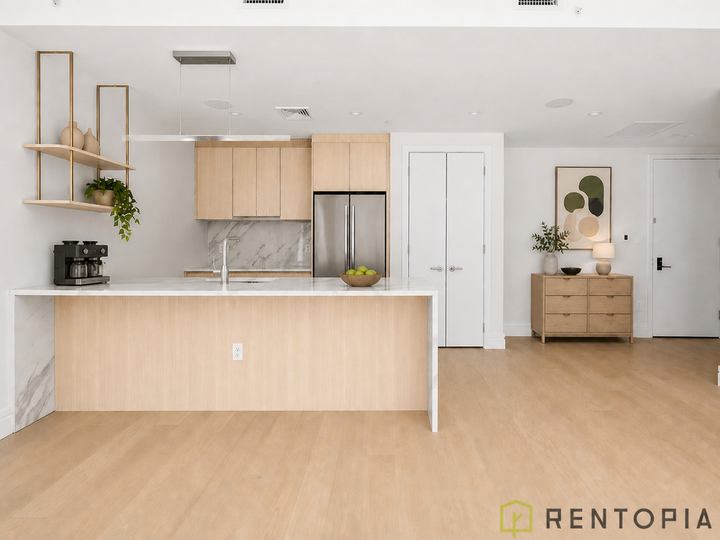 960 Franklin Avenue - Photo 1
