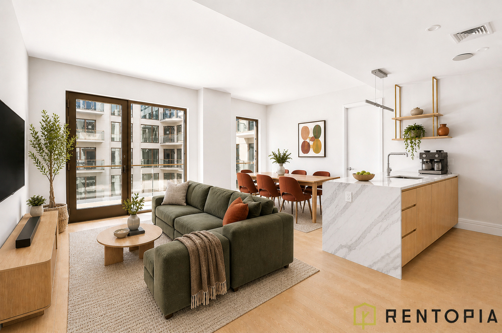 960 Franklin Avenue - Photo 0