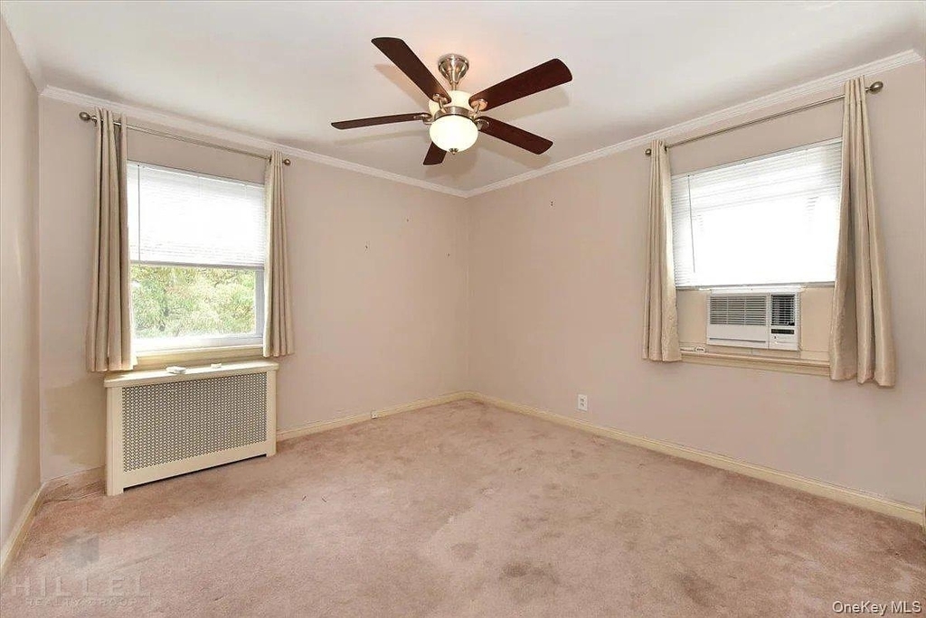 196th Street - Photo 10