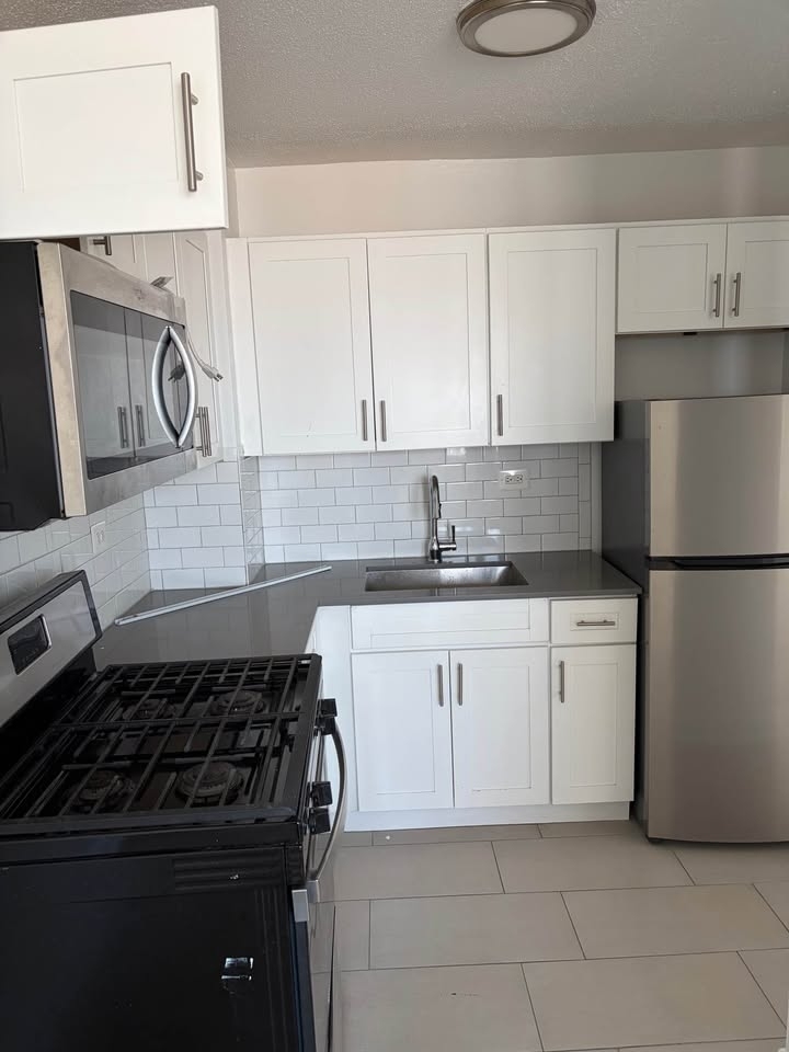 Broadway, Unit E11f - Photo 0