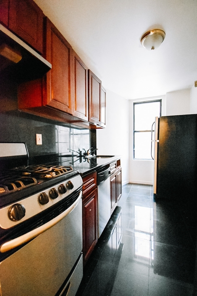 Broadway, Unit 1a - Photo 2
