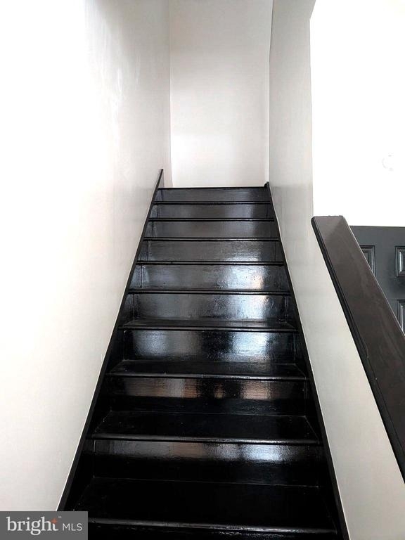 1729 N 24th - Photo 5