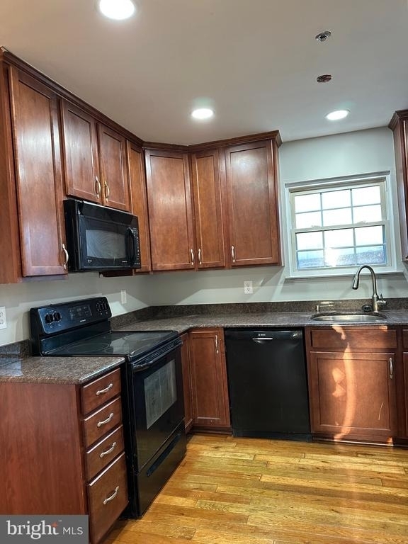 7806 Michele Drive - Photo 8