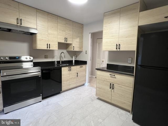 11315 Commonwealth - Photo 1