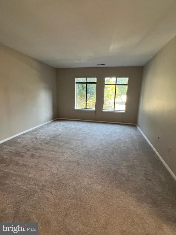 11315 Commonwealth - Photo 5