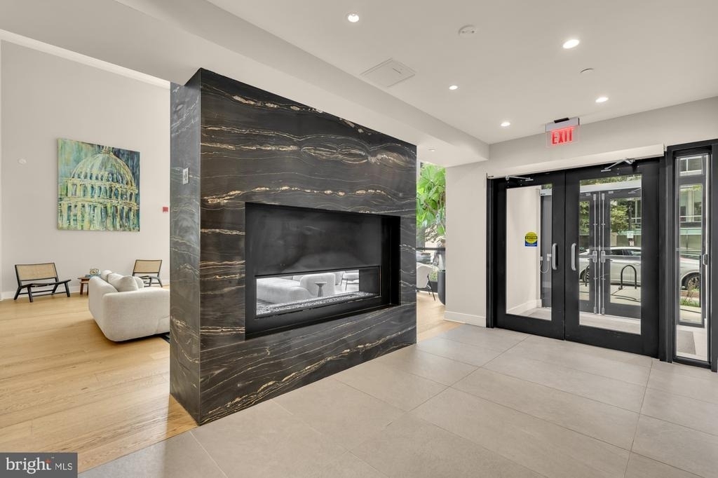37 L Street Se - Photo 6