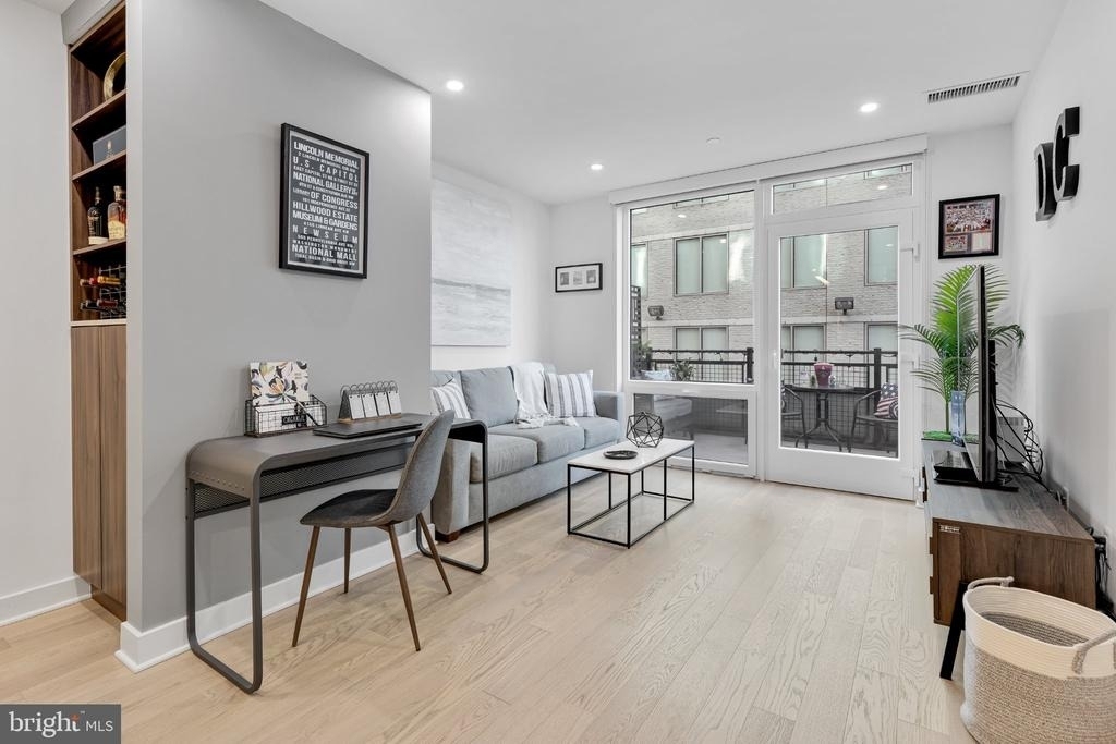 37 L Street Se - Photo 17