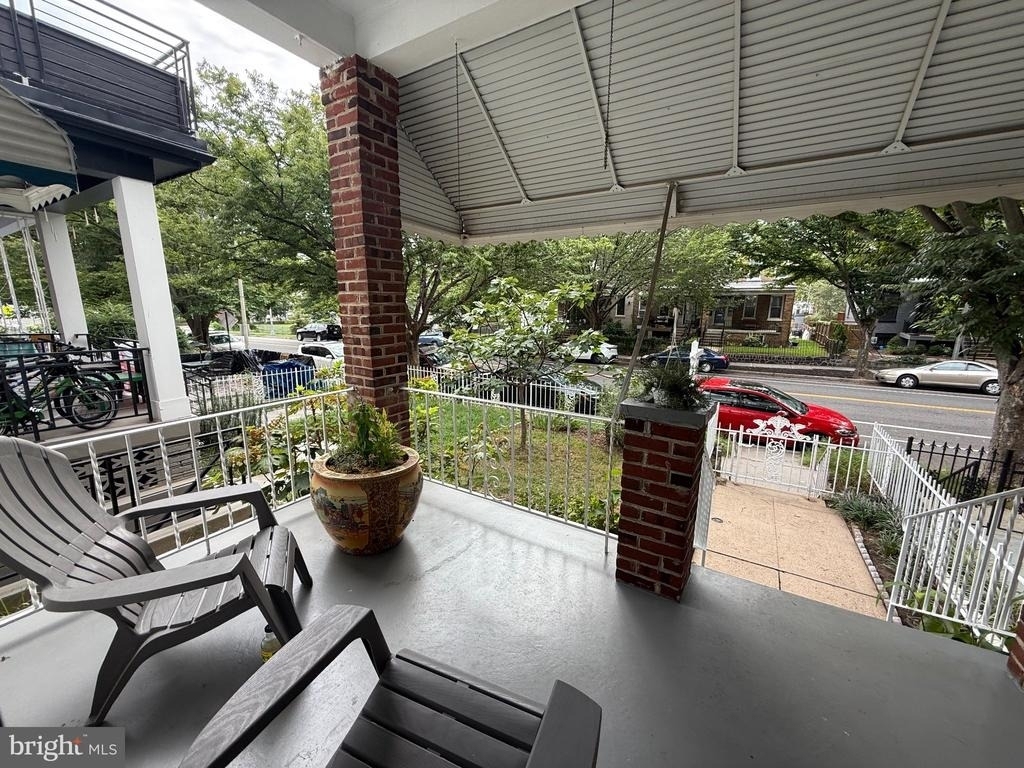 4017 Illinois Avenue Nw - Photo 1