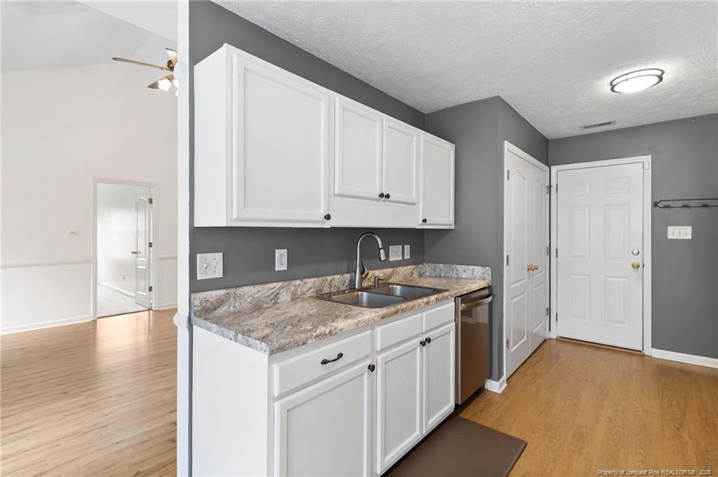 111 Silverberry Court - Photo 11