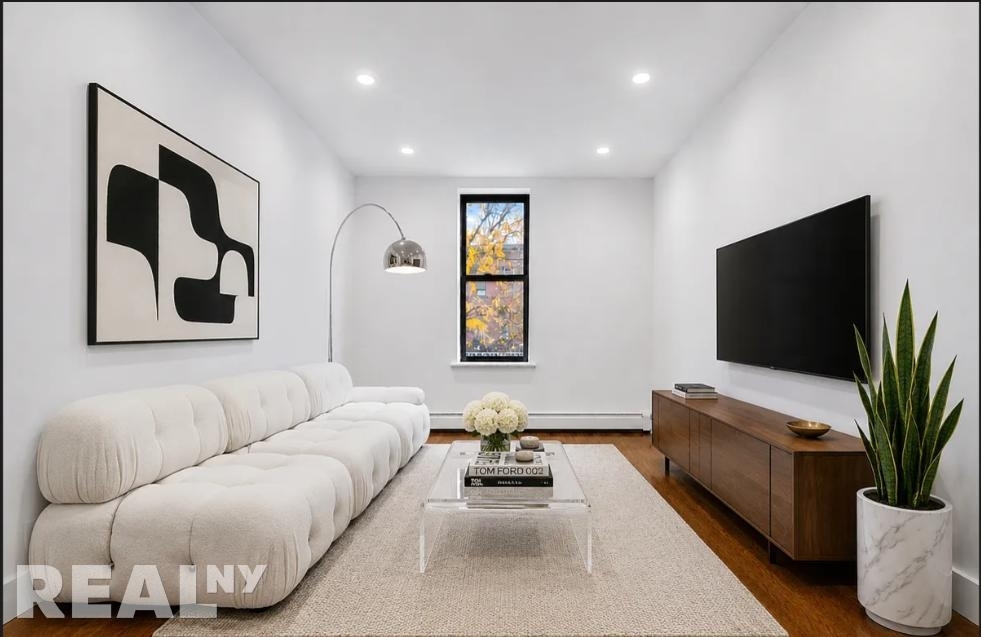 428 Seventh Avenue - Photo 0