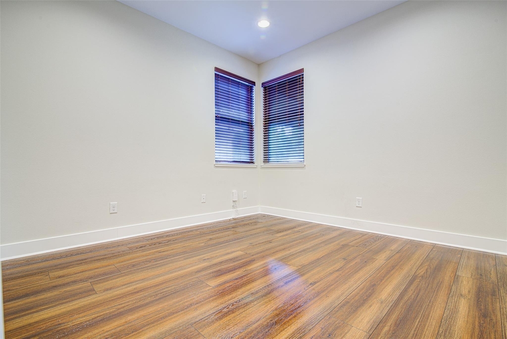 1106 Berger St - Photo 18