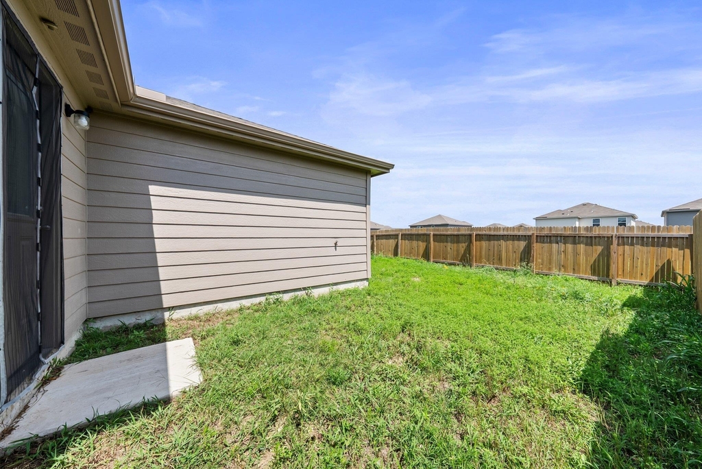 216 Wincanton Ln - Photo 22