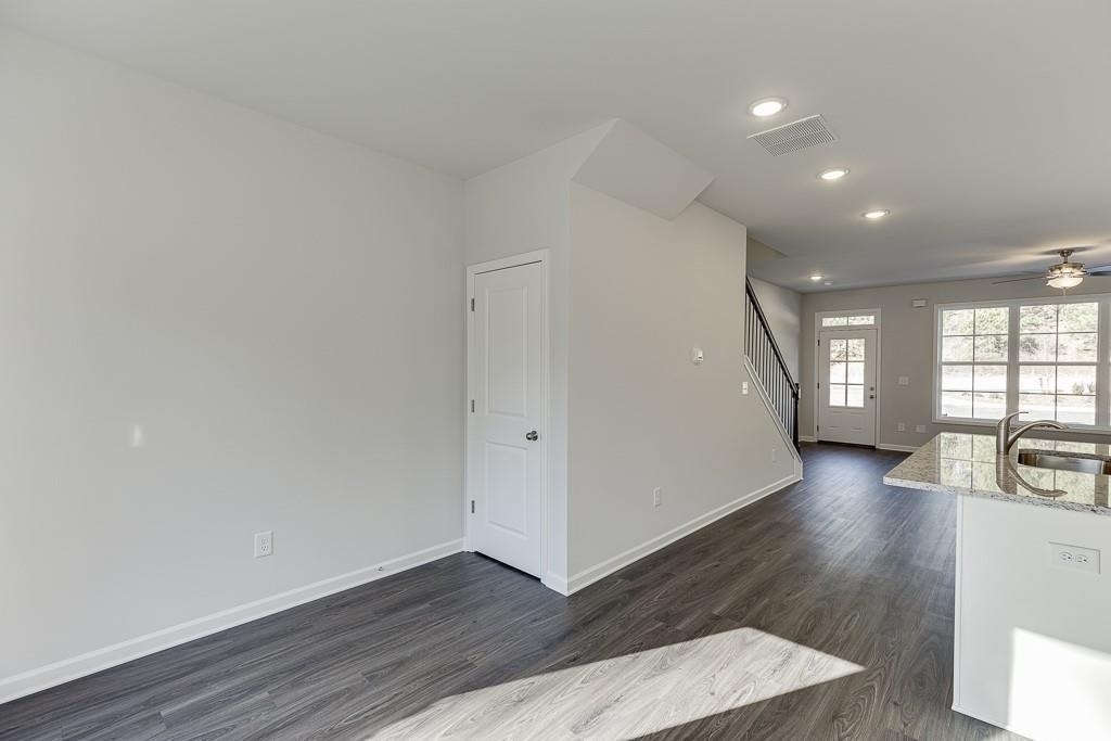 375 Collins Industrial Way - Photo 14