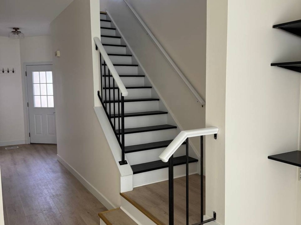 295 Hunterdon Court - Photo 2