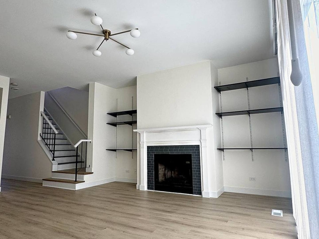295 Hunterdon Court - Photo 5