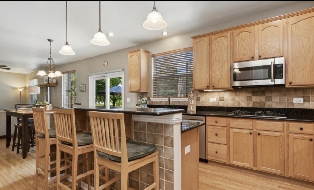 841 Barclay Drive - Photo 2