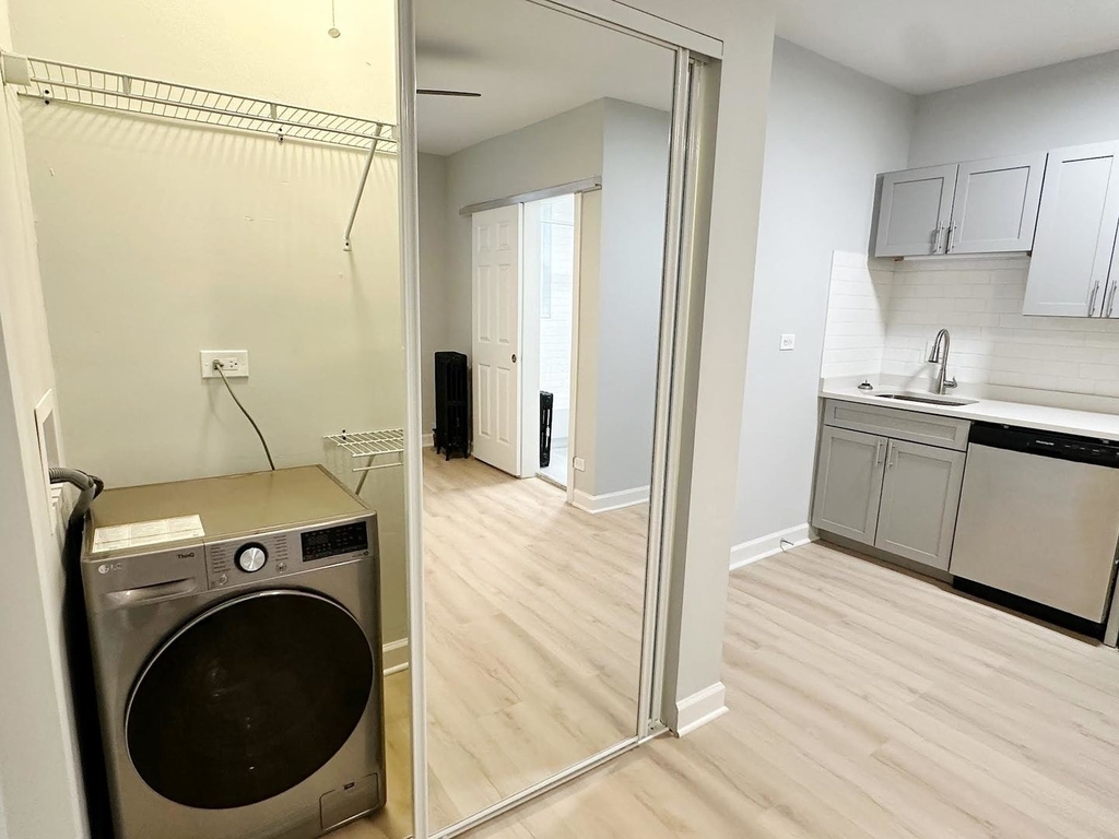 5710 N Winthrop Avenue - Photo 7