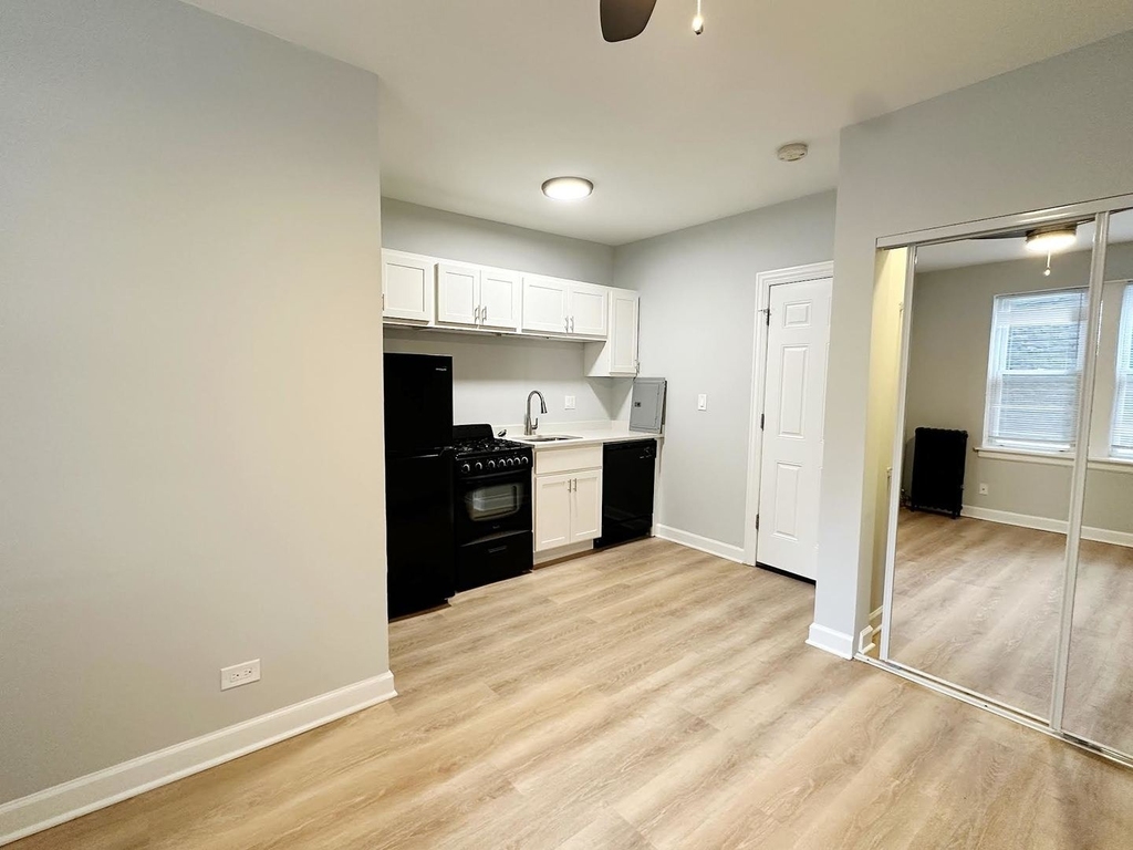 5710 N Winthrop Avenue - Photo 2