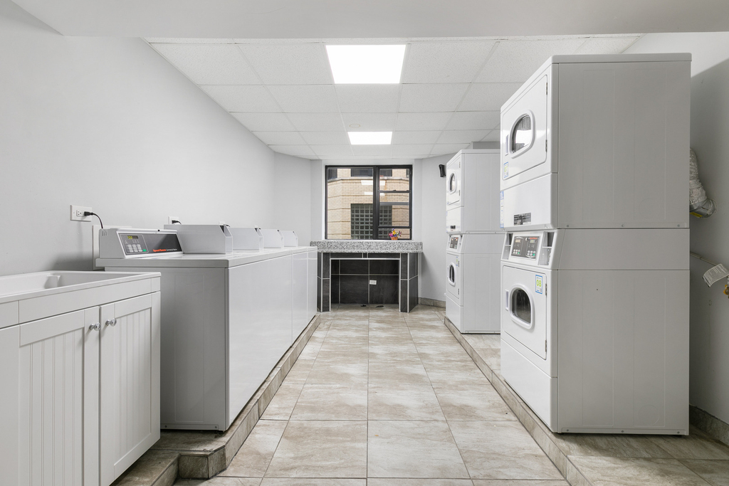 3641 W Dickens Avenue - Photo 9
