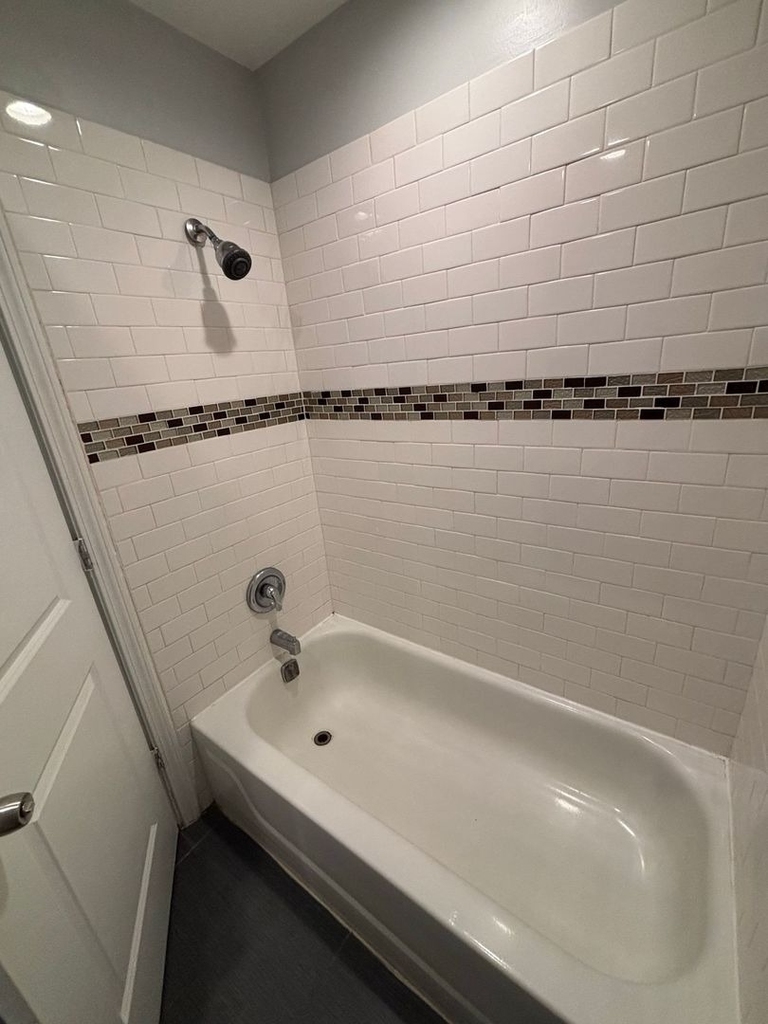 3641 W Dickens Avenue - Photo 7