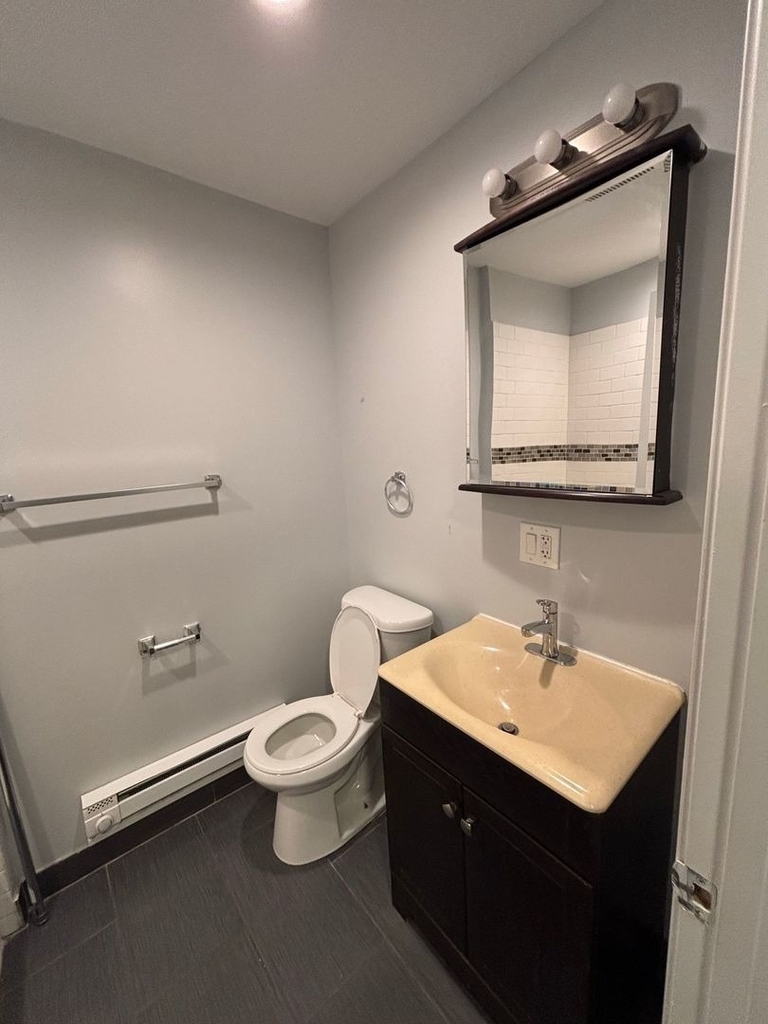 3641 W Dickens Avenue - Photo 6