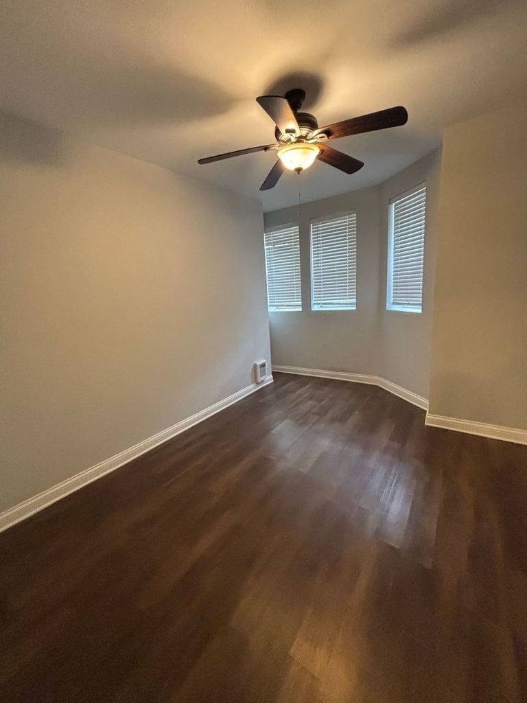 3641 W Dickens Avenue - Photo 3