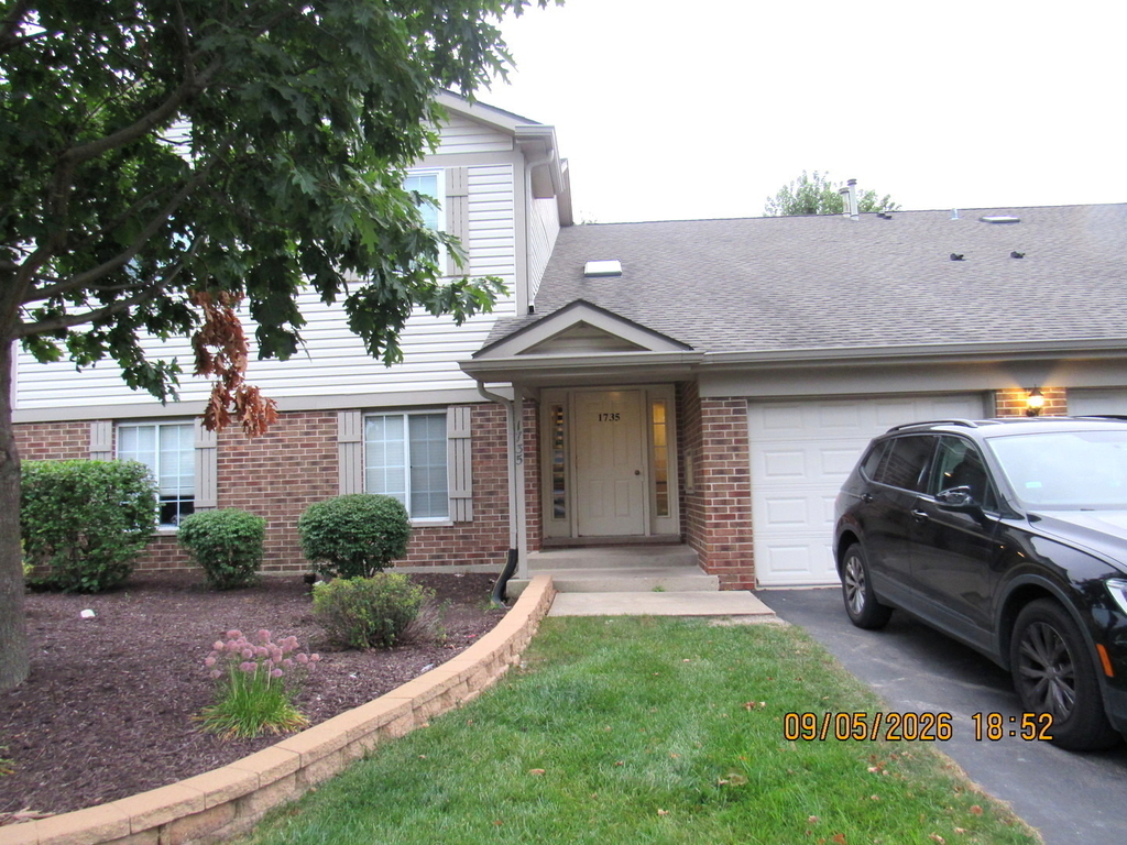 1735 Chesapeake Lane - Photo 0