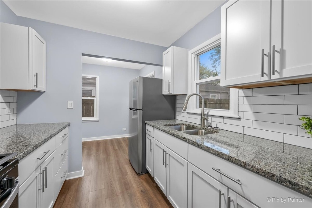 1706 North Avenue - Photo 2