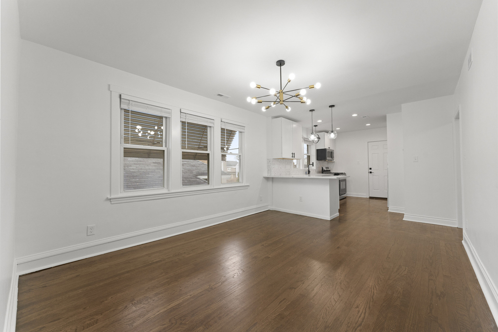 5304 W Cornelia Avenue - Photo 4