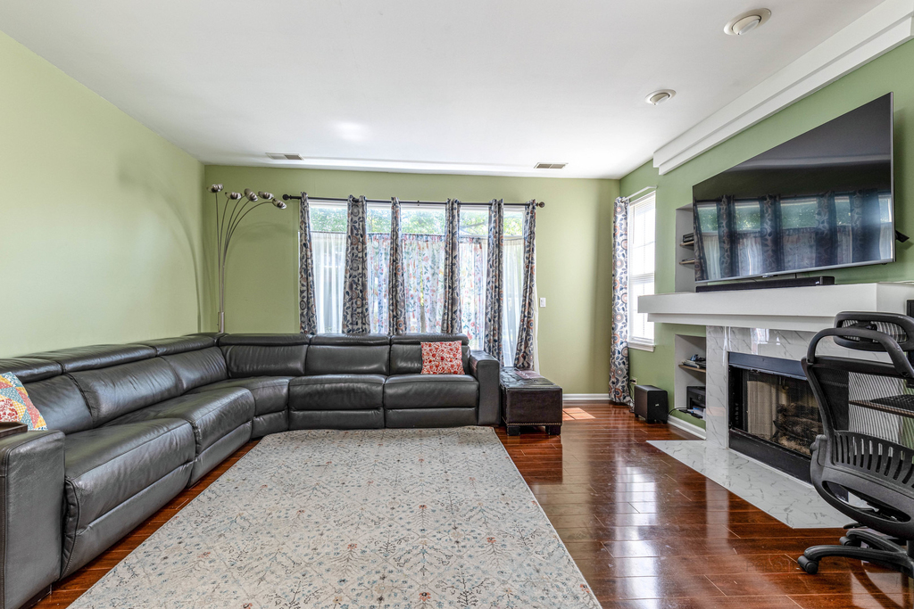 756 Woodewind Drive - Photo 5