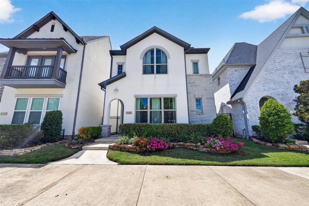 435 Imperial Boulevard - Photo 2