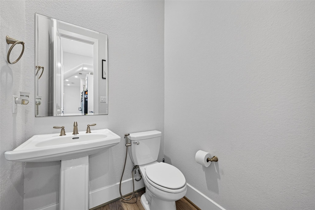 435 Imperial Boulevard - Photo 24